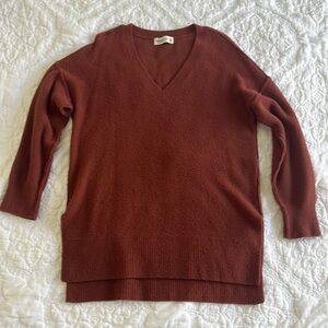 Abercrombie & Fitch V neck sweater - Size Small